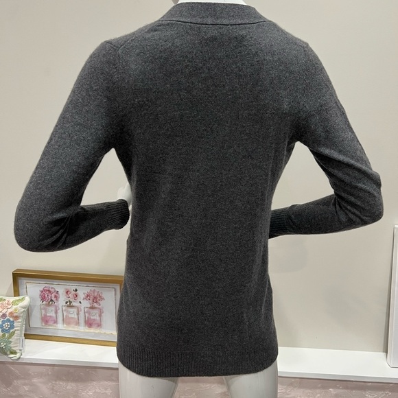 Sutton Cashmere Women Cashmere
Buttoned-up Long Sleeve Cardigan Gray - Picture 3 of 11